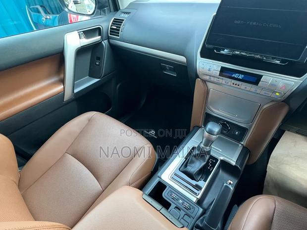 Toyota Land Cruiser Prado 2.7 2021 White