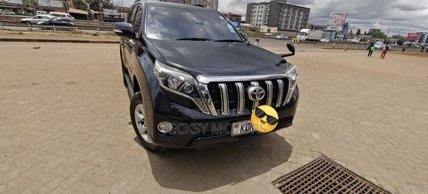 Toyota Land Cruiser Prado 2017 Black