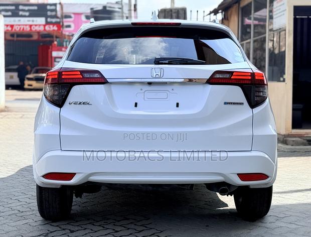 Honda Vezel 1.5 Hybrid 2WD 2020 Pearl