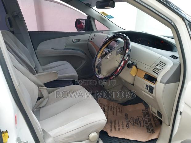 Toyota Estima 2008 White