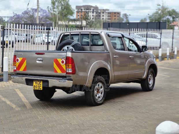 Toyota Hilux 3.0 D-4D Double Cab 2008 Brown
