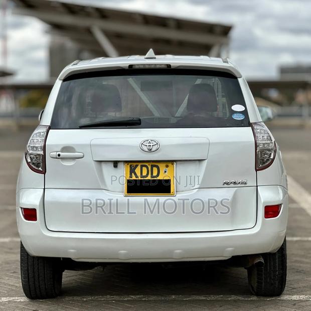 Toyota RAV4 2014 White