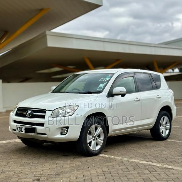 Toyota RAV4 2014 White