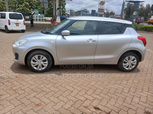 Suzuki Swift 2019 Silver