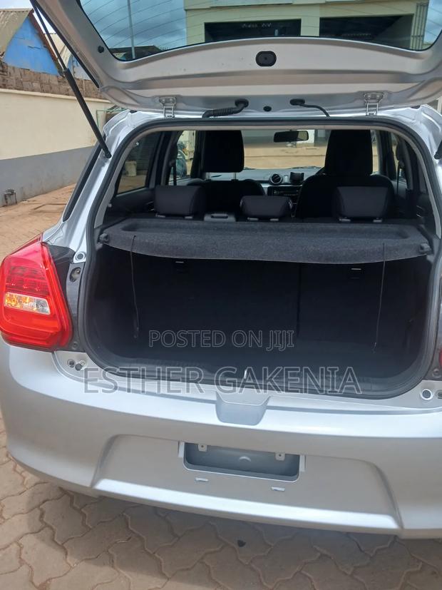 Suzuki Swift 2019 Silver