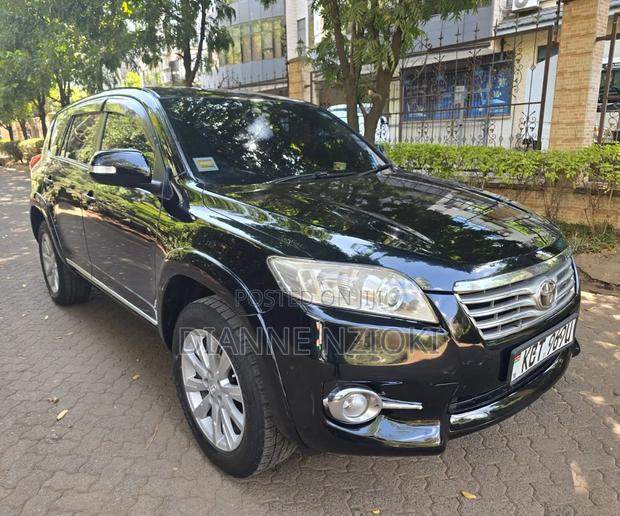 Toyota Vanguard 2012 Black