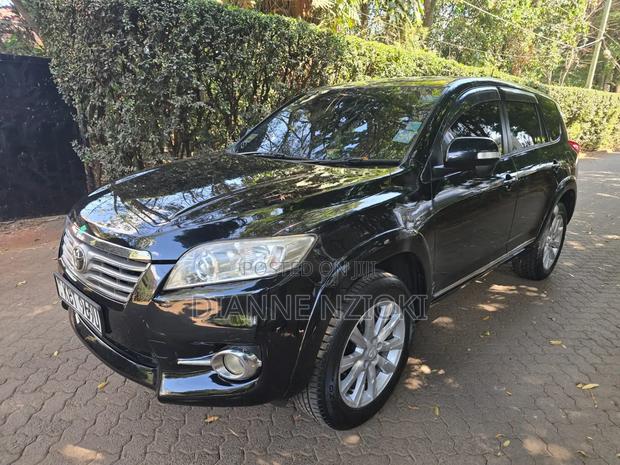 Toyota Vanguard 2012 Black