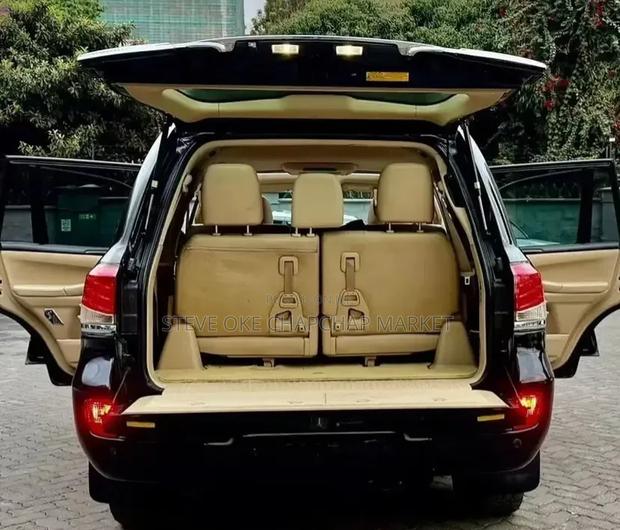 Lexus LX 570 2010 Matt Black