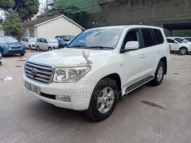Toyota Land Cruiser 2015 White