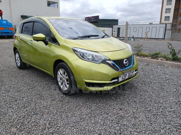 Nissan Note 2017 Green