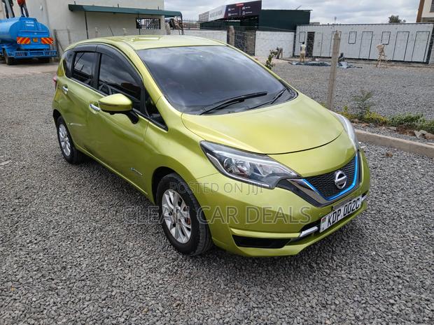 Nissan Note 2017 Green