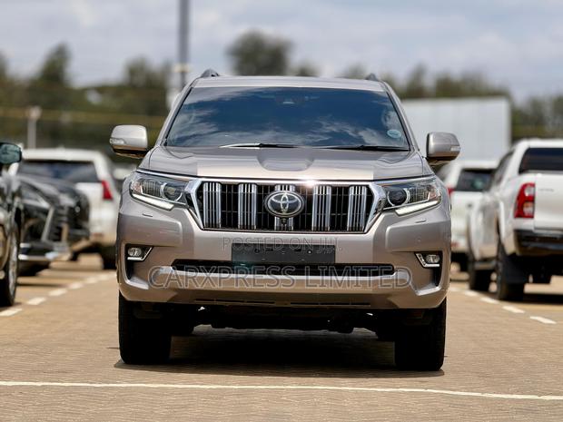 Toyota Land Cruiser Prado 2.8 2019 Brown