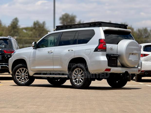 Toyota Land Cruiser Prado 2.8 2021 Silver
