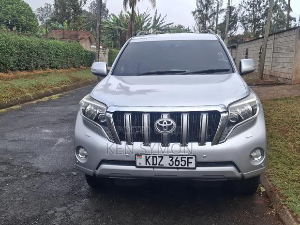 Toyota Land Cruiser Prado 3.0 TD 2012 Silver