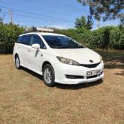 Toyota Wish 2013 White for sale