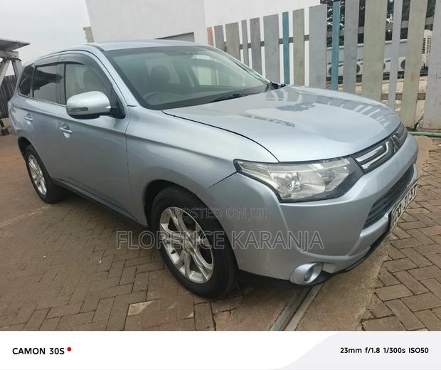 Mitsubishi Outlander 2013 Silver