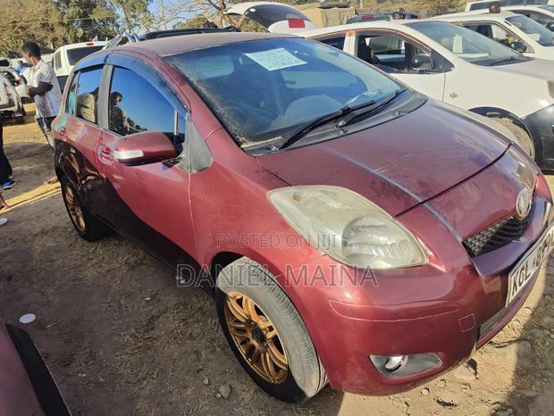 Toyota Vitz 2010 Brown