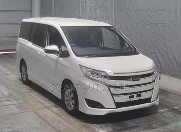 Toyota Noah 2019 Off white