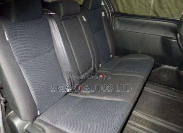 Toyota Noah 2019 Off white