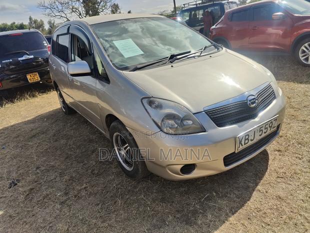 Toyota Corolla Spacio 2004 Beige