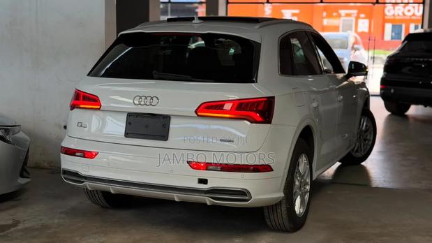 Audi Q5 45 Premium AWD quattro 2020 White