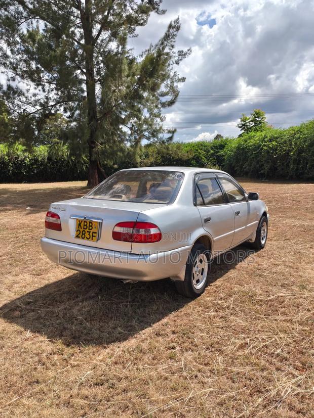 Toyota Corolla 2001 Silver