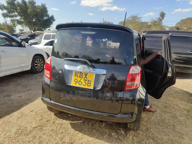 Toyota Ractis 2008 Black