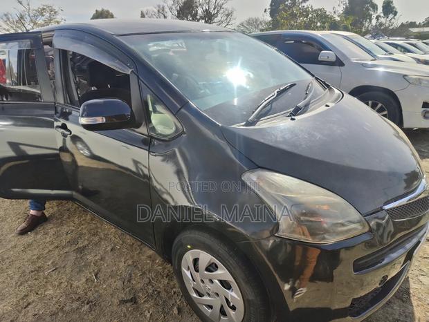 Toyota Ractis 2008 Black