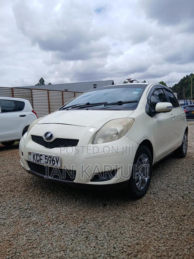 Toyota Vitz 2008 White