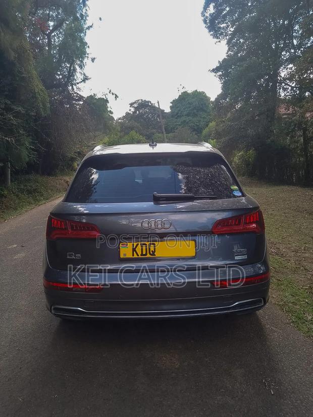 Audi Q5 2.0T Premium AWD quattro 2019 Gray