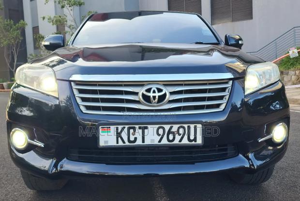 Toyota Vanguard 2012 Black