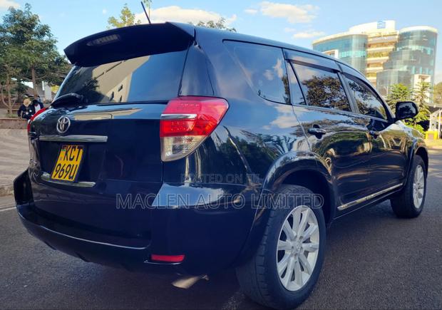 Toyota Vanguard 2012 Black