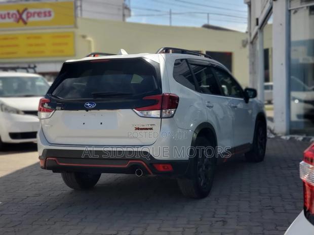Subaru Forester Premium AWD 2019 White