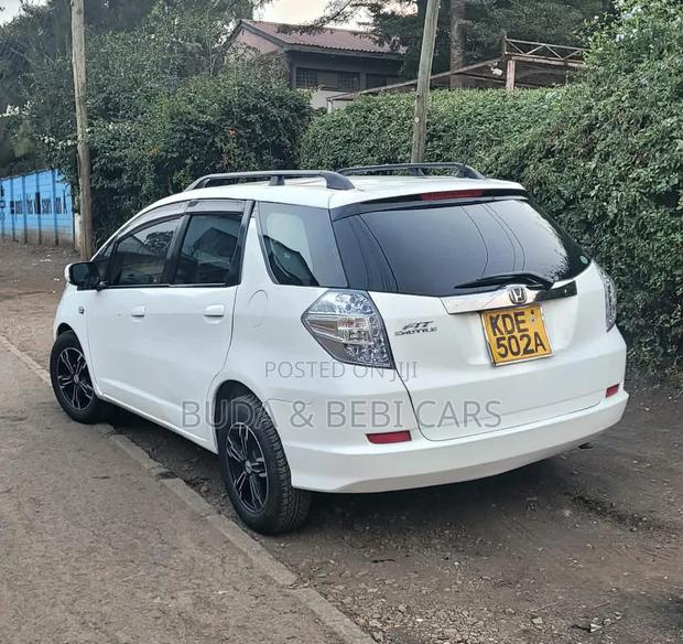 Honda Fit Shuttle 1.5 2WD 2014 White