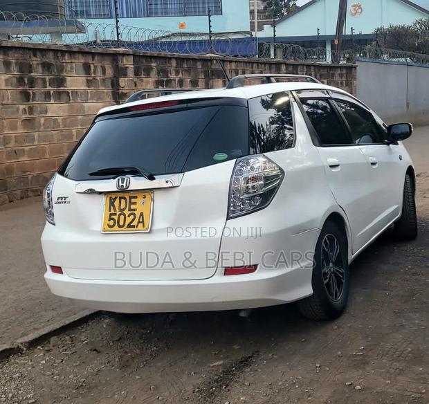 Honda Fit Shuttle 1.5 2WD 2014 White