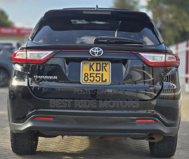 Toyota Harrier 2.0 2018 Black