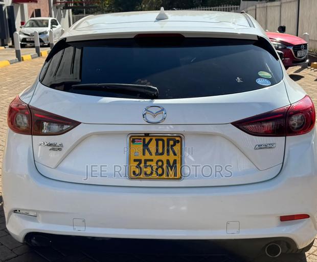 Mazda Axela 2017 White