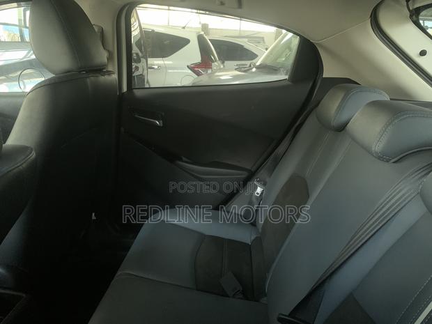 Mazda 2 2019 White
