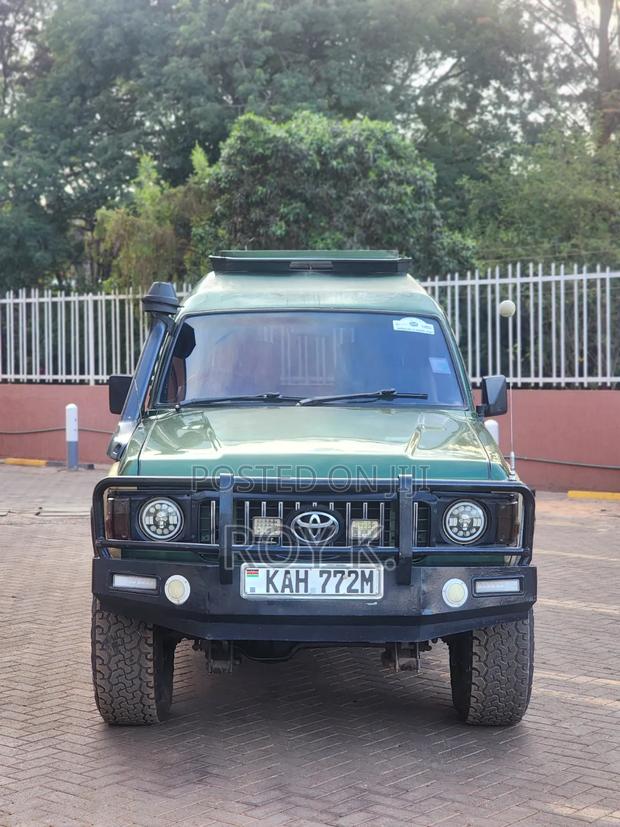 Toyota Land Cruiser 79 Series 1999 Green