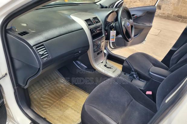 Toyota Corolla Fielder 2012 Off white