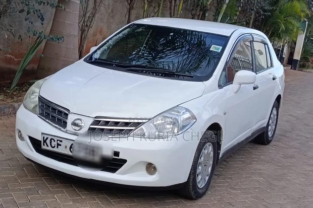 Nissan Tiida 2010 White