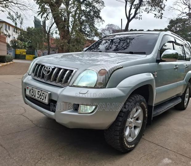 Toyota Land Cruiser Prado 2005 Silver