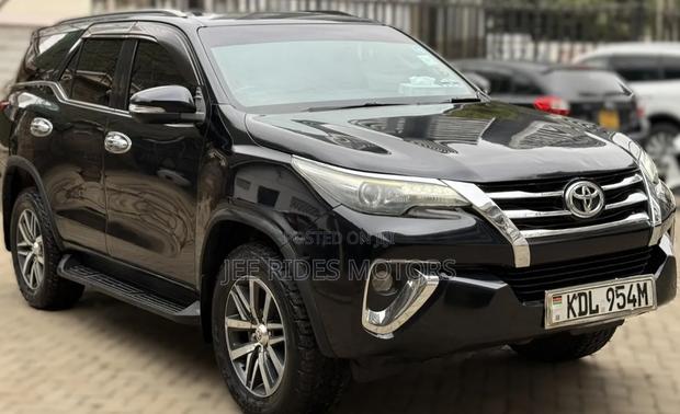 Toyota Fortuner 2016 Matt Black