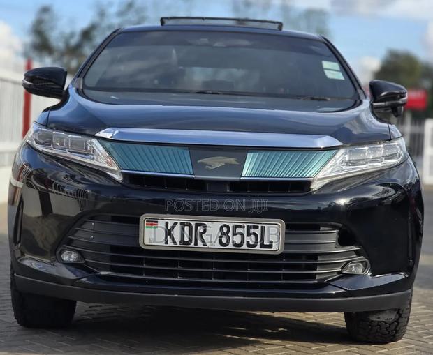 Toyota Harrier 2.0 2018 Matt Black
