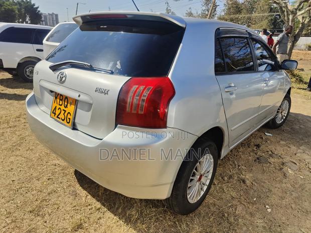 Toyota Corolla RunX 2004 Silver