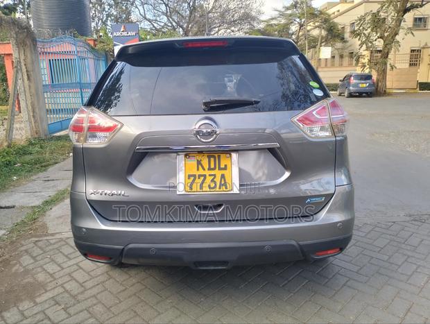 Nissan X-Trail 2016 Gray