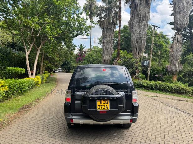 Mitsubishi Pajero 3.2 Di-D 2008 Black