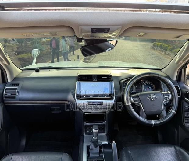 Toyota Land Cruiser Prado 2.7 2018 Pearl