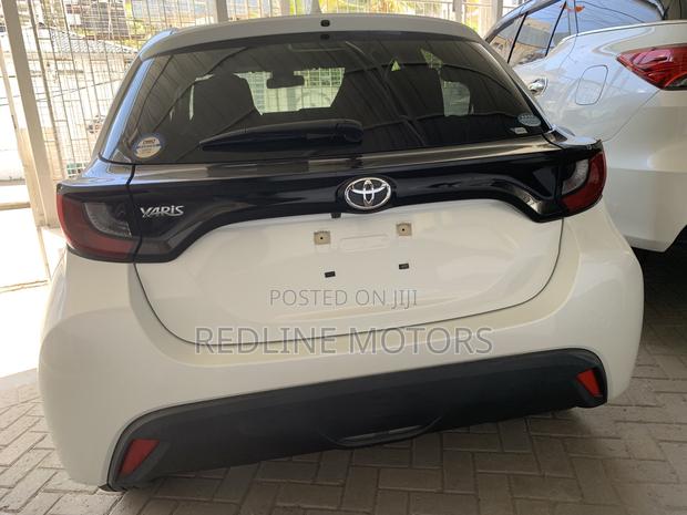 Toyota Yaris L Sedan 4dr 2019 Pearl