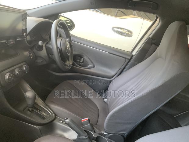 Toyota Yaris L Sedan 4dr 2019 Pearl